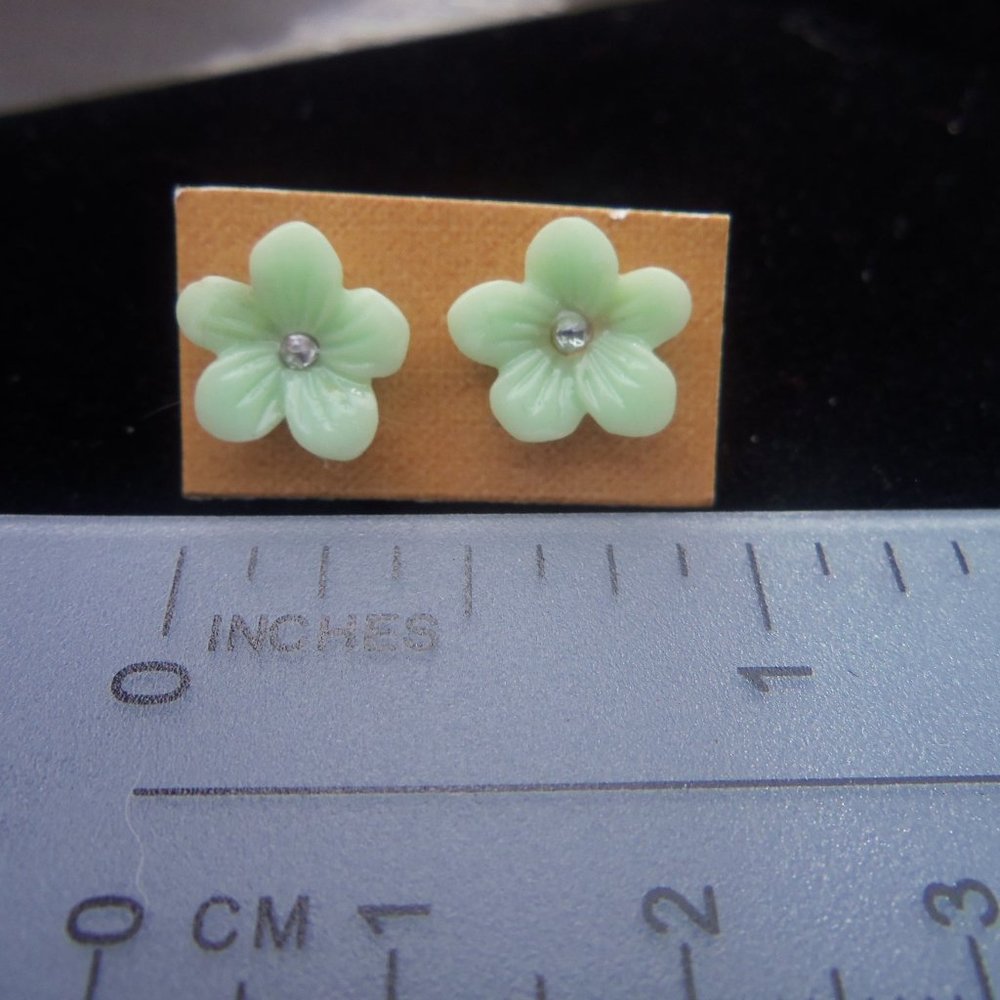 Flower With Crystal Pierced Earrings